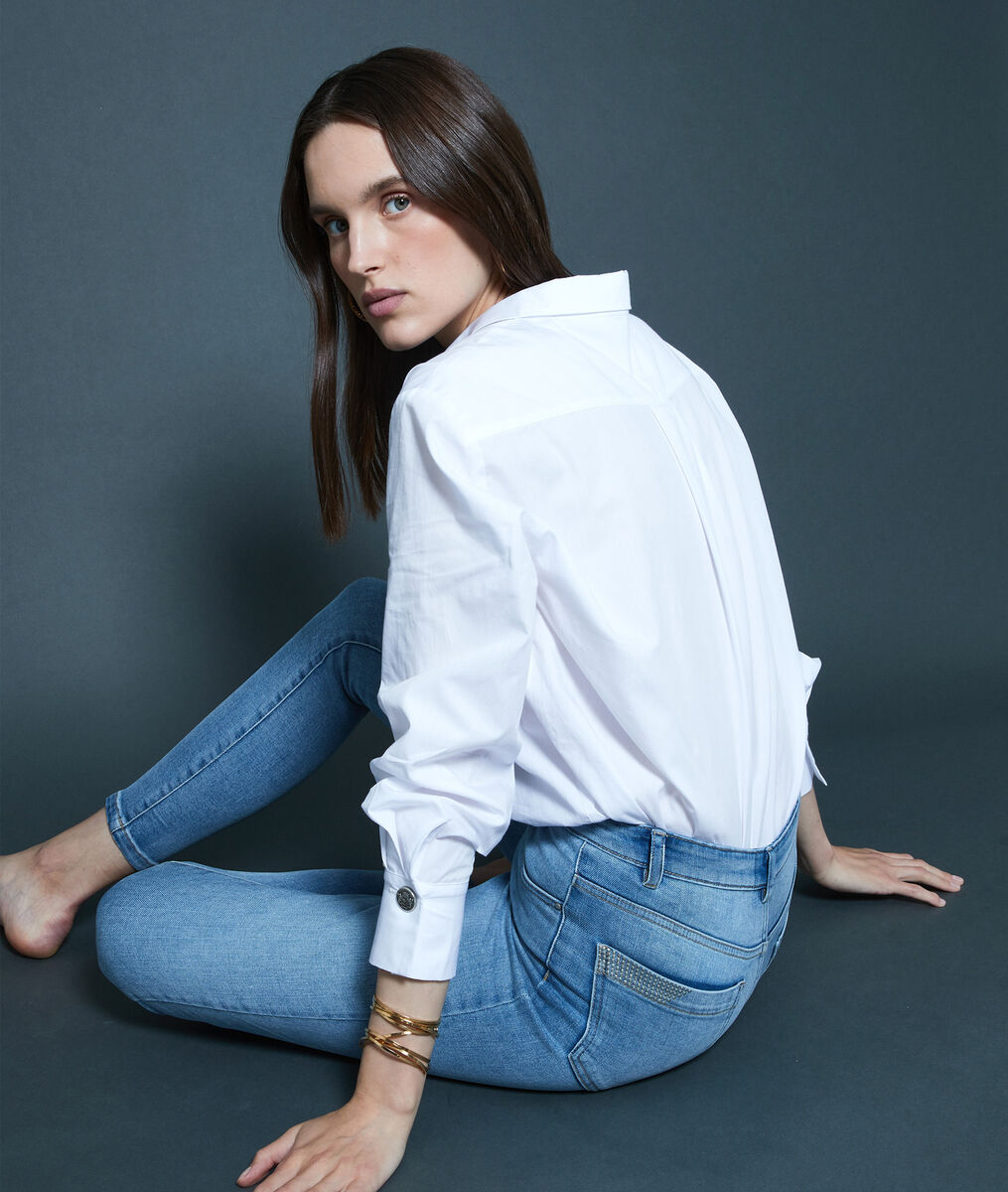 Jean slim en coton pure bleached et détails cloutés Naty | 1-2-3 Jean slim en coton pure bleached et détails cloutés Naty PhotoZ | 1-2-3