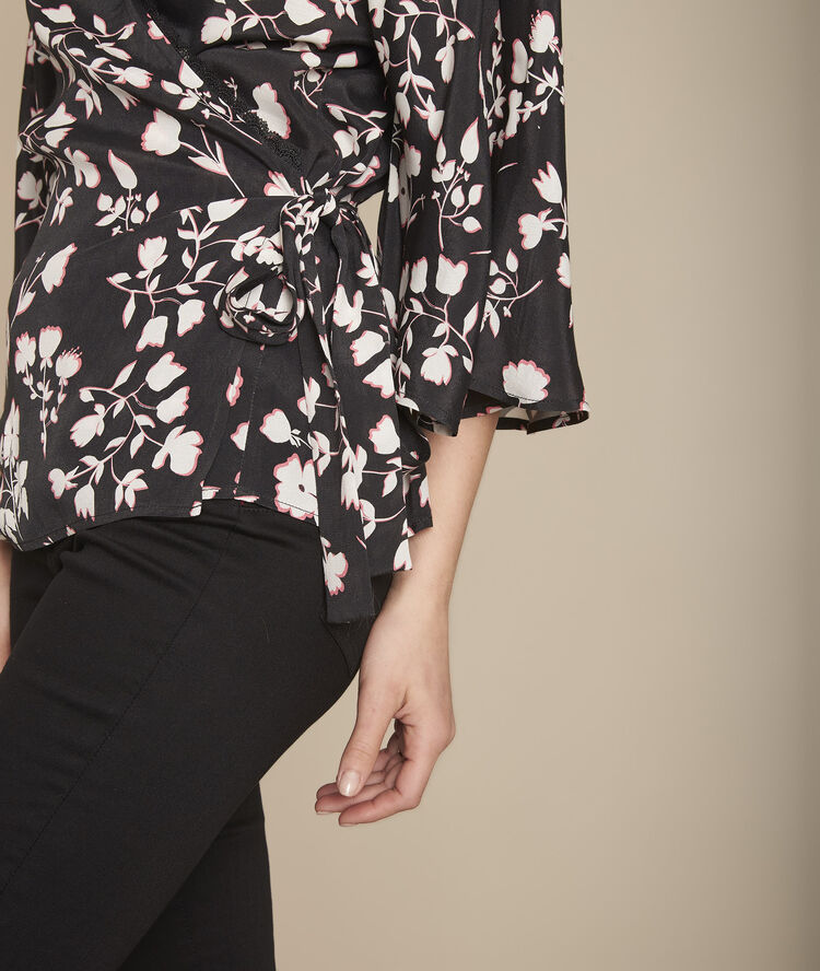 Blouse kimono imprimé fleuri milan noir.