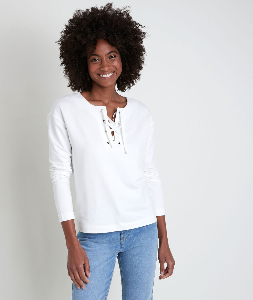 Top blanc col lac&eacute; ivoire blanc.