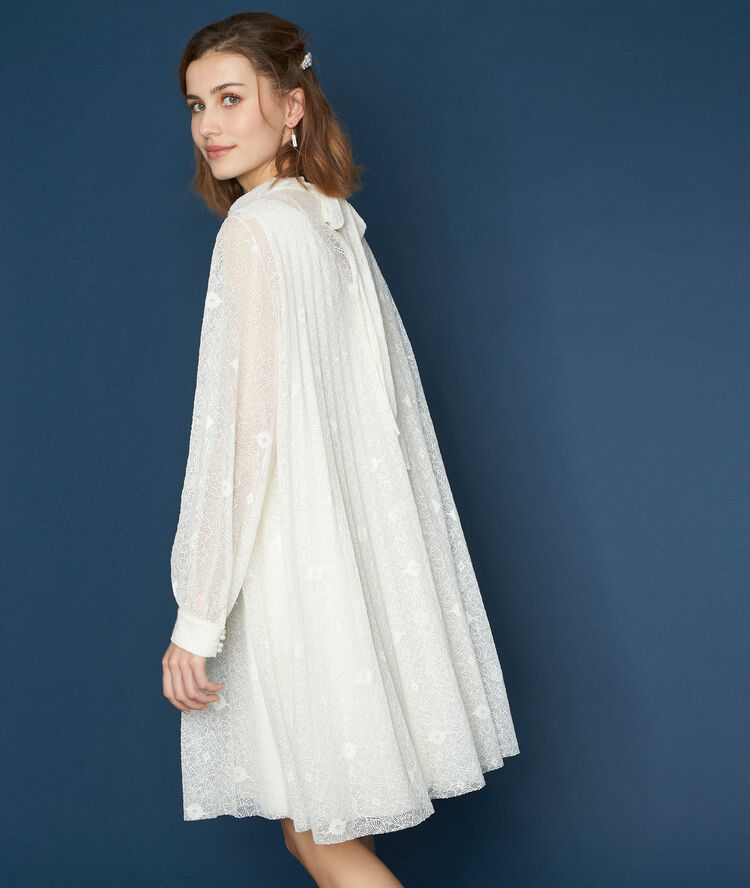 Robe en dentelle olivera ivoire.