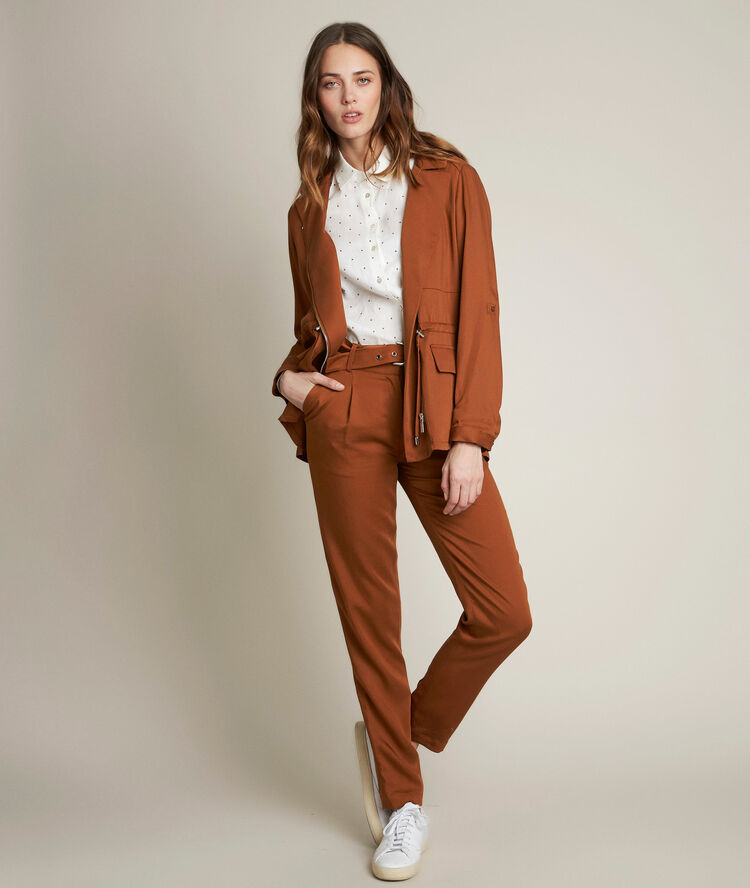 Pantalon chino en tencel caramel issel cannelle.