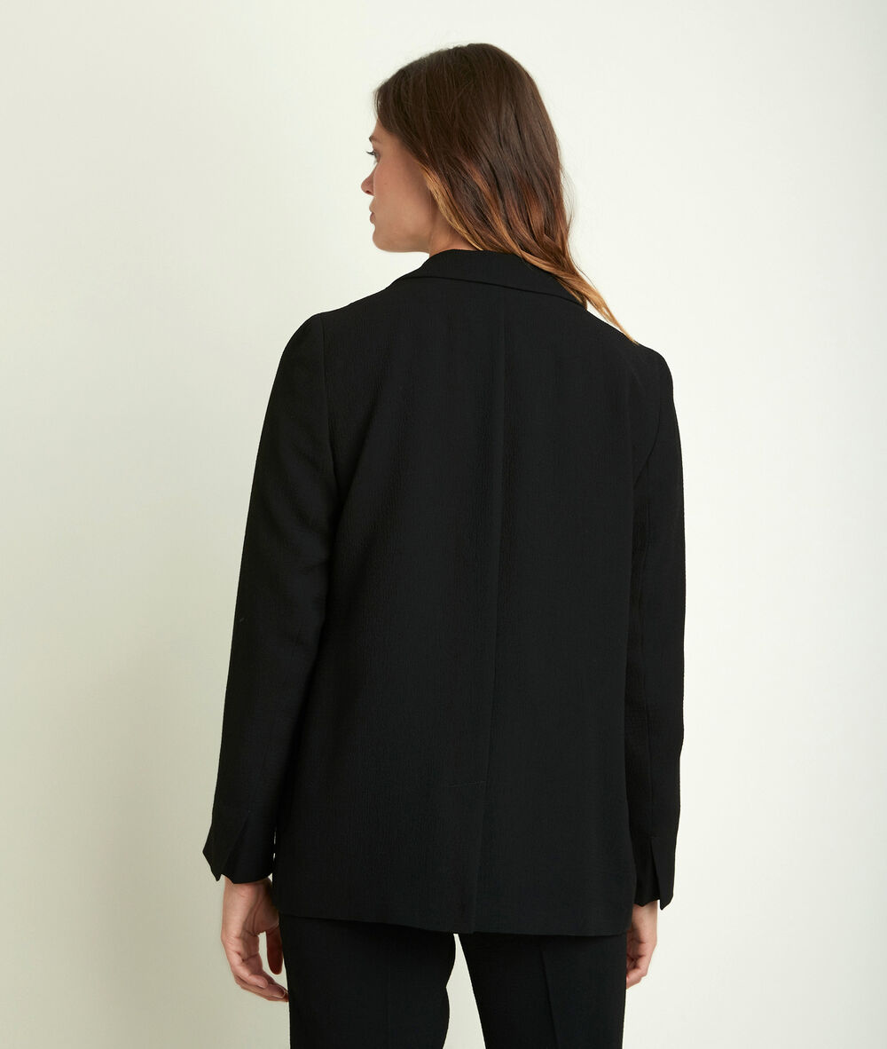 Veste en crêpe leonie noir.