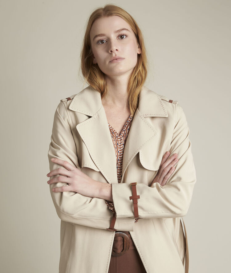 Beige trench met riem fanny greige.