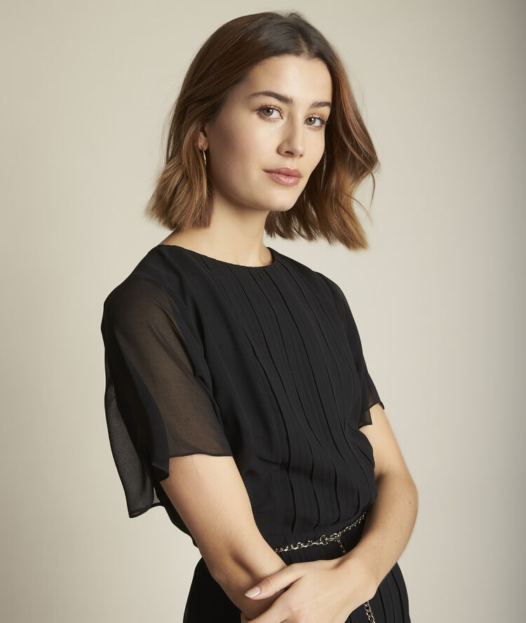 Robe longue pliss&eacute;e isabella noir.