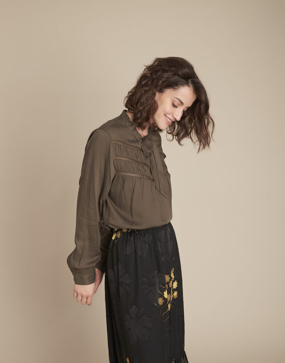 Blouse kaki lavalière et dentelle Moulin | 1-2-3 Blouse kaki lavalière et dentelle Moulin PhotoZ | 1-2-3