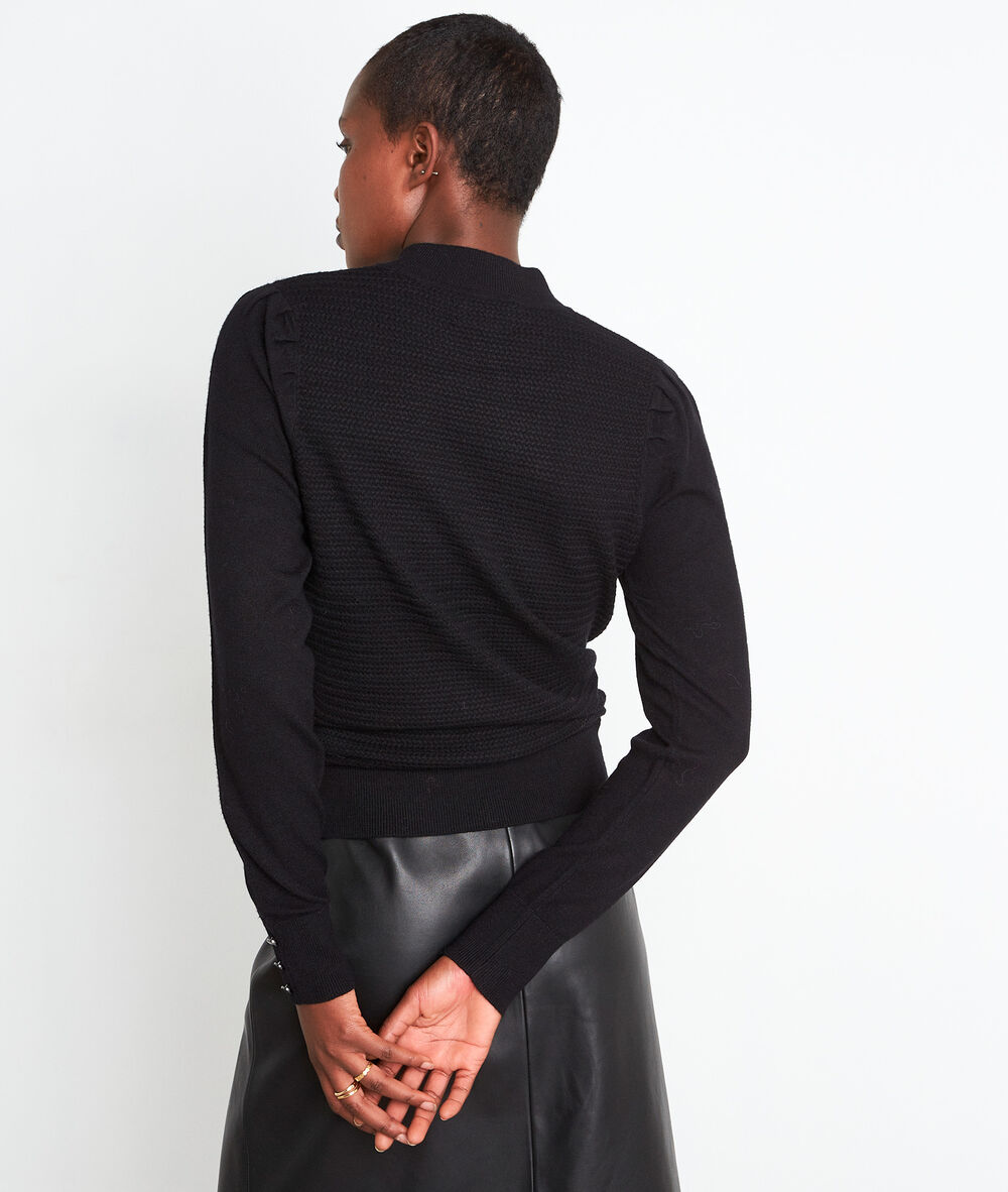 Pull texturé à col montant et épaules froncées noir trudy noir.