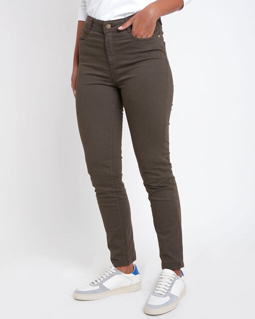 L'iconique slim kaki sultan kaki.