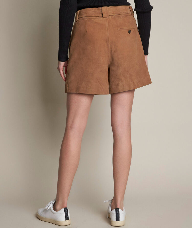 Short en cuir velours imani camel clair.