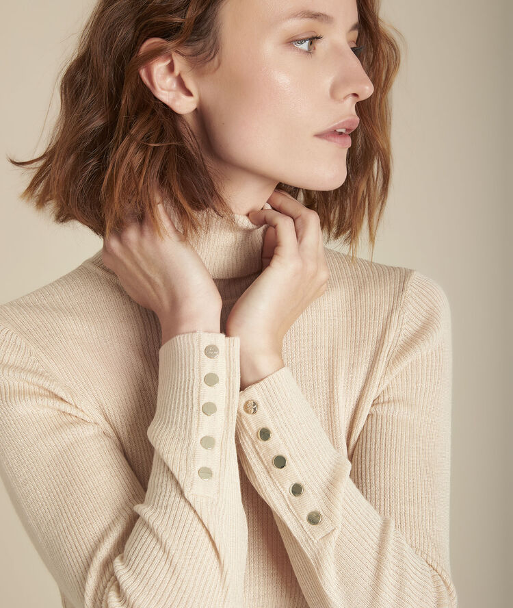 Pull beige côtelé col roulé florale ficelle.