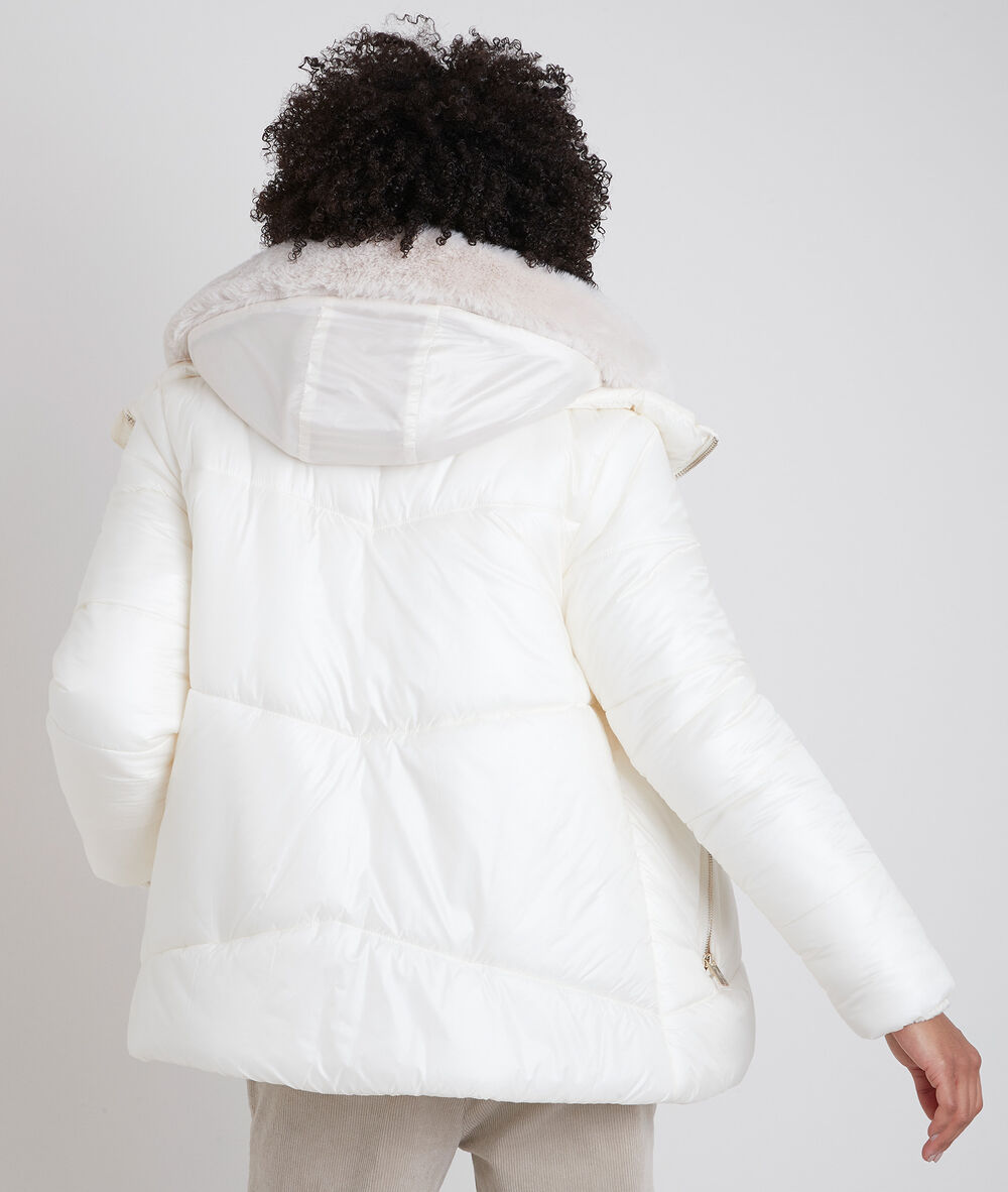 Doudoune courte fausse fourrure baiko creme.