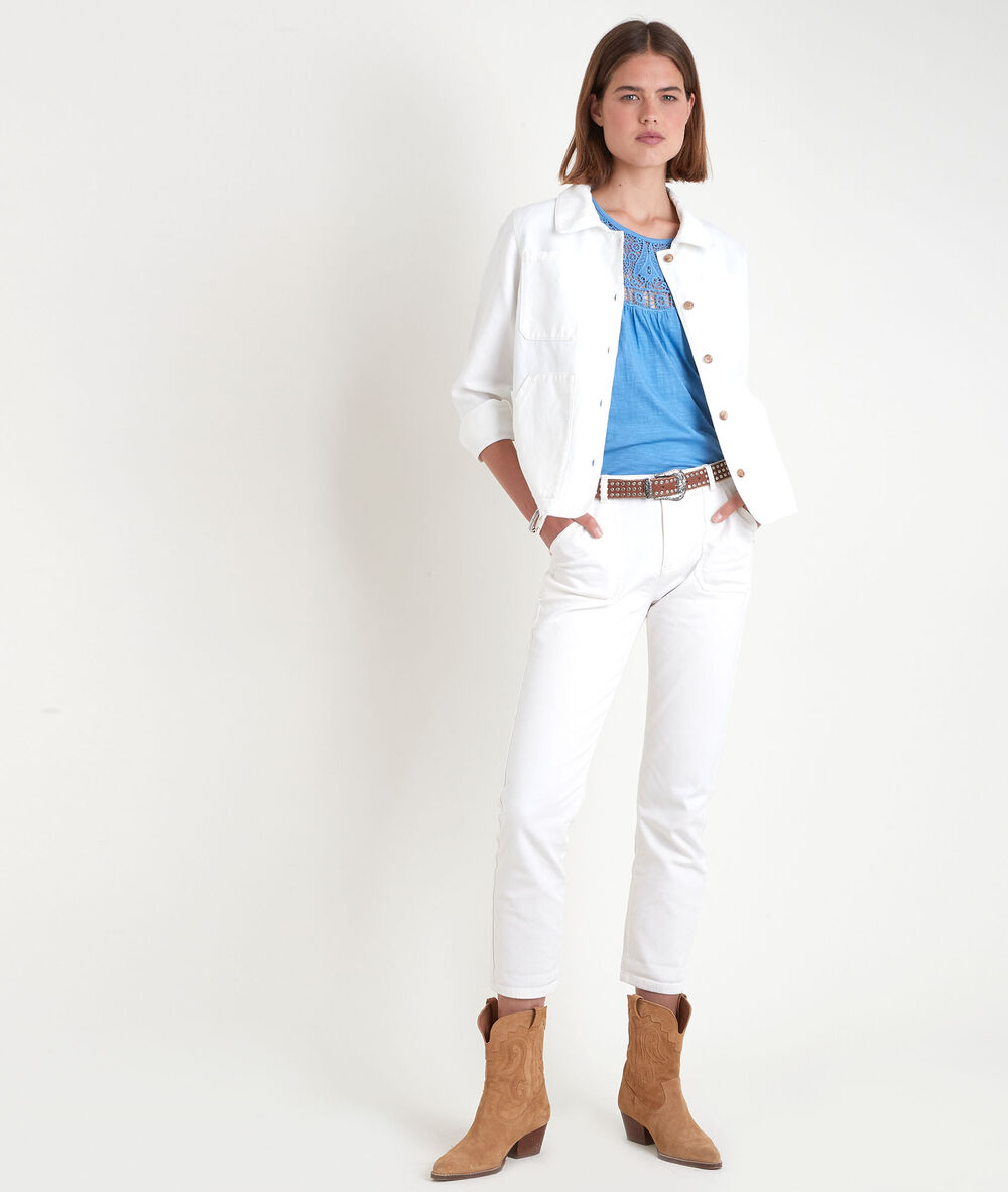 Blauw katoenen t-shirt met kant ecume bleu clair.