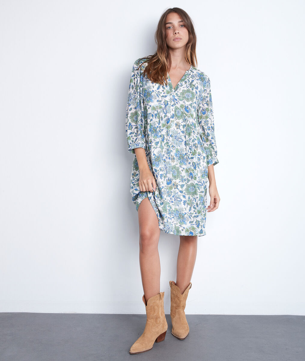 Robe courte et légère à l'imprimé fleuri bleu Calypso | 1-2-3 Robe courte et légère à l'imprimé fleuri bleu Calypso PhotoZ | 1-2-3