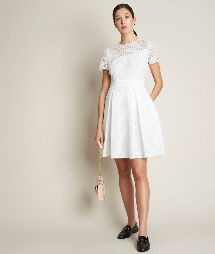 Robe en dentelle olympe blanc.