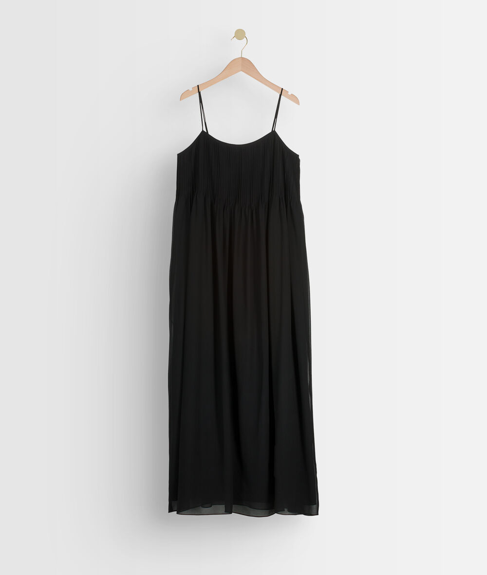 Robe mi-longue plissée noire sabrina noir.