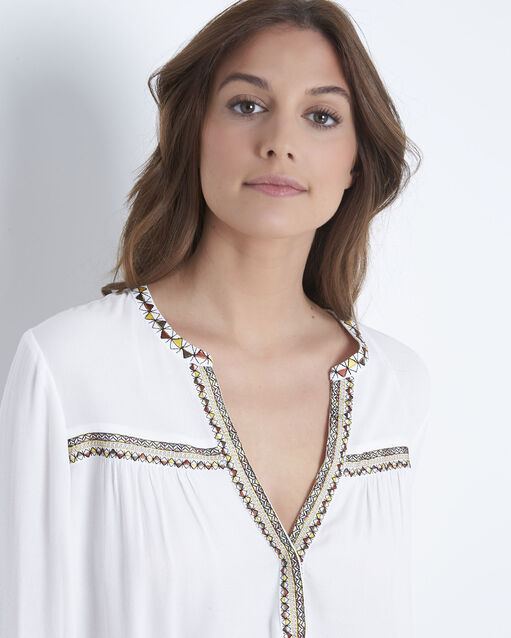 Ecrufarbene bluse ethno-stickerei violette ecru.