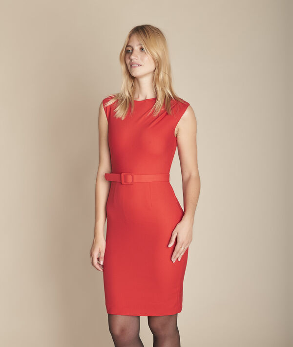 Rode gedrapeerde jurk met ceintuur Idalie | 1-2-3 Rode gedrapeerde jurk met ceintuur Idalie PhotoZ | 1-2-3