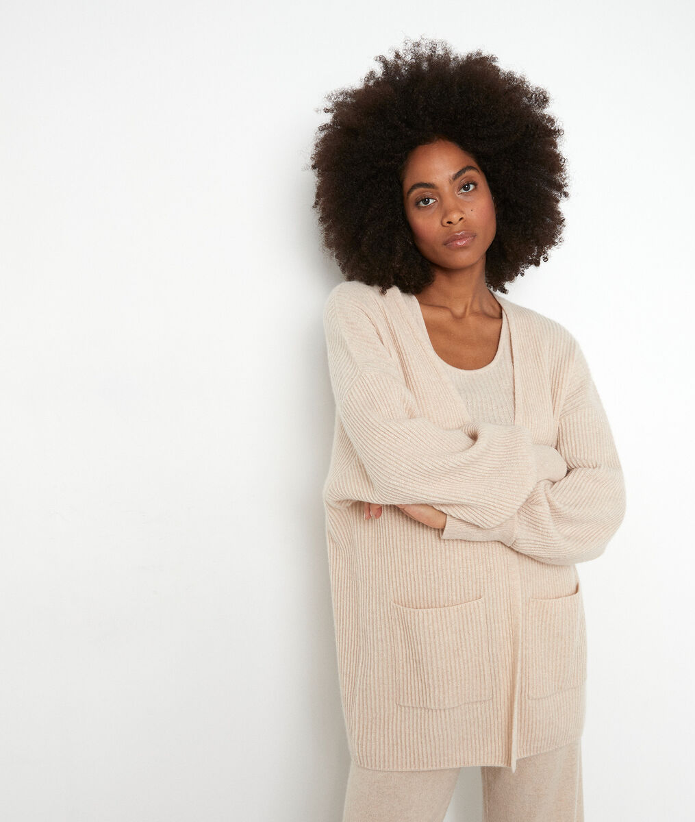Gilet long en cachemire recyclé beige Thylyan | 1-2-3 Gilet long en cachemire recyclé beige Thylyan PhotoZ | 1-2-3