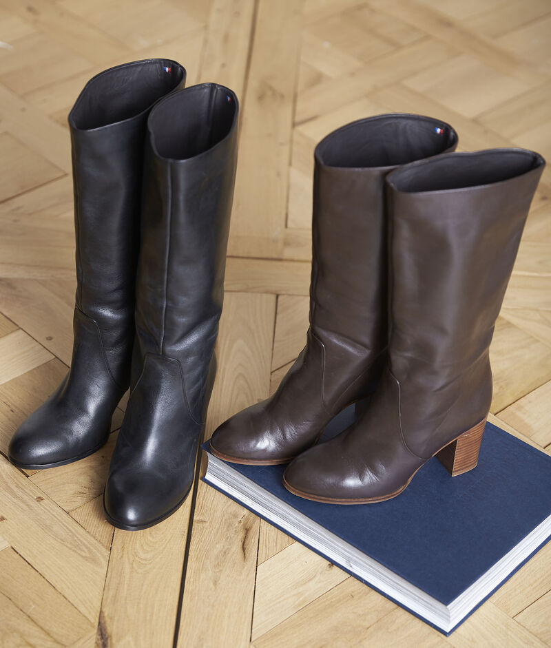 Bottes à talons noires en cuir nadège noir.