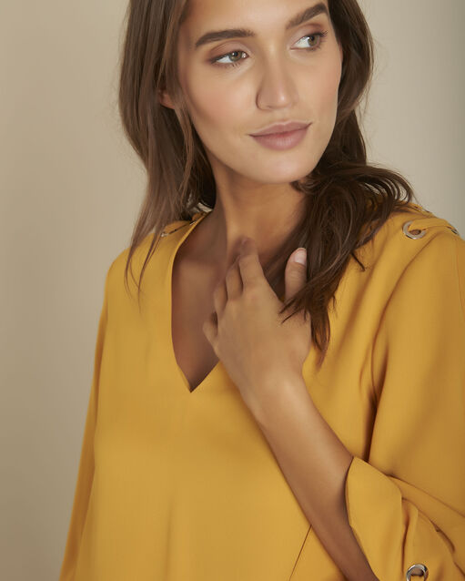 Blouse jaune à œillets melody ocre.