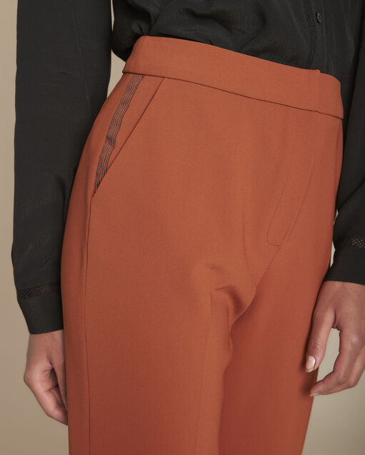 Pantalon cigarette en microfibre acajou elvire caramel.