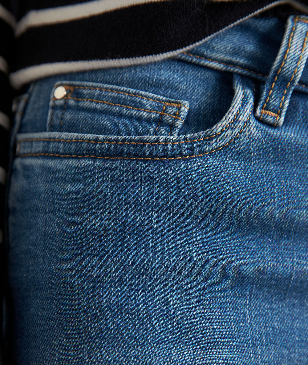 Verwassen blauwe vintage flared jeans van biologisch katoen pamela stone used.