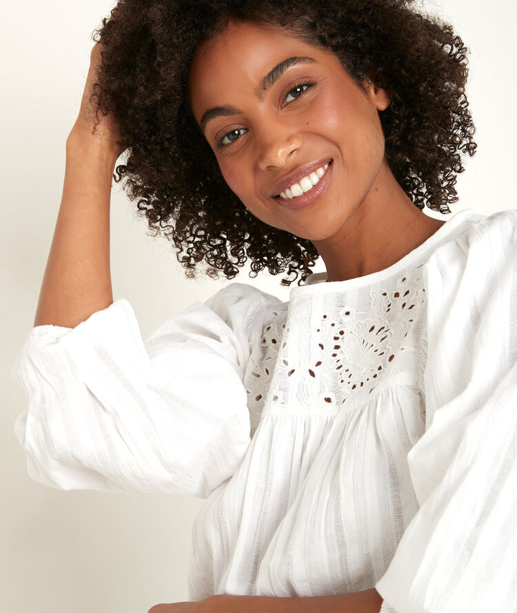 Blouse brodée jania ecru.