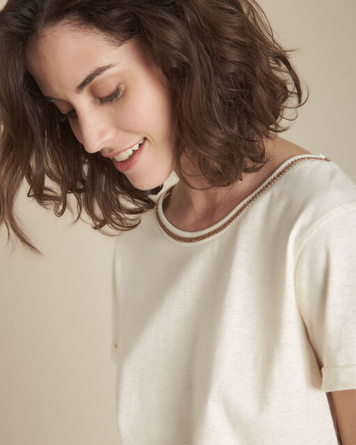 Beigefarbenes T-Shirt mit Lurex-verziertem Halsausschnitt, Clara (1) - Maison 123