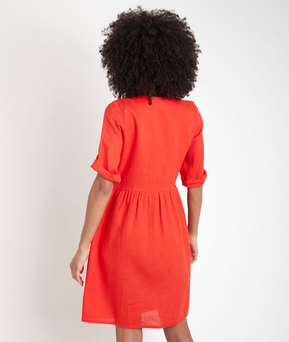 Robe en lin certifié boutonnée rouge lalou geranium.