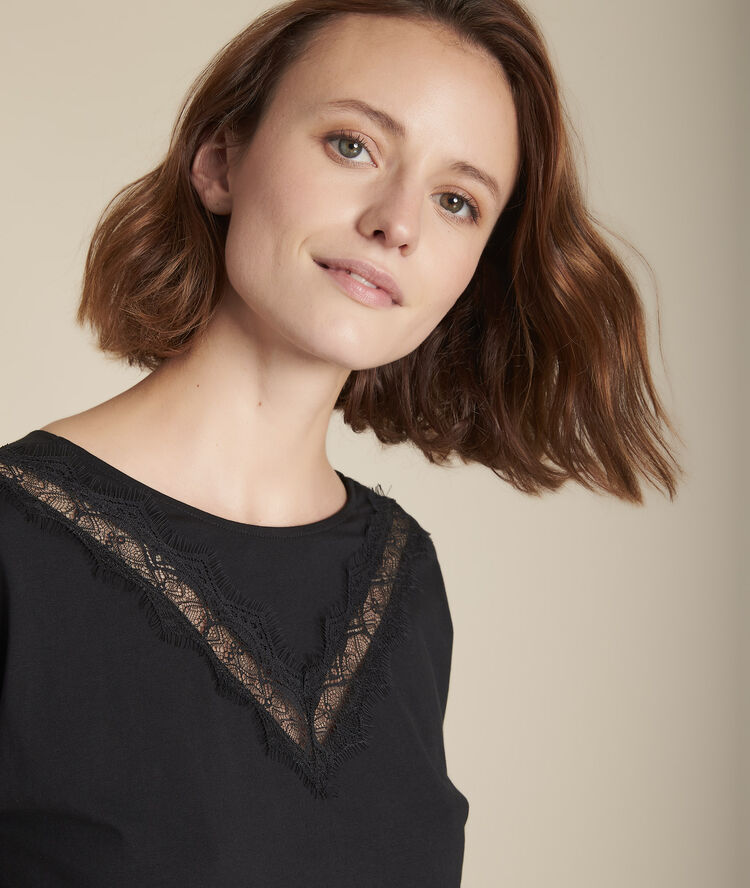 Zwart t-shirt met kanten hals clelia noir.