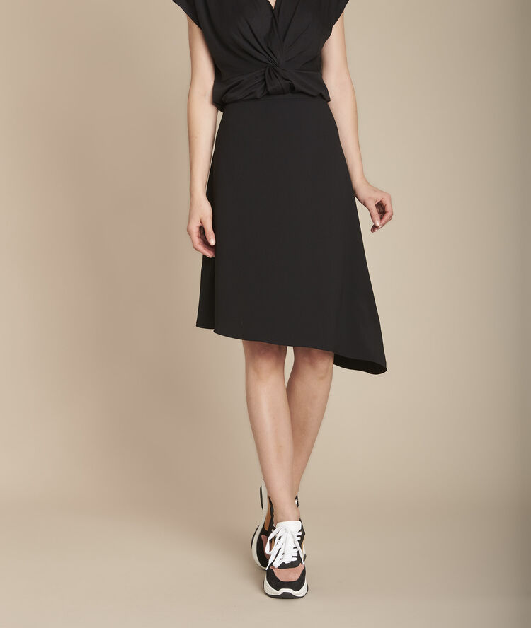 Zwarte asymmetrische rok met ribbels kali noir.