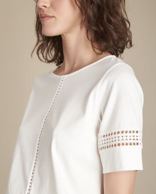 Tee-shirt écru en dentelle cadix ecru.