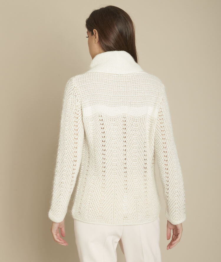 Pull col roulé maille ajourée folklore ecru.