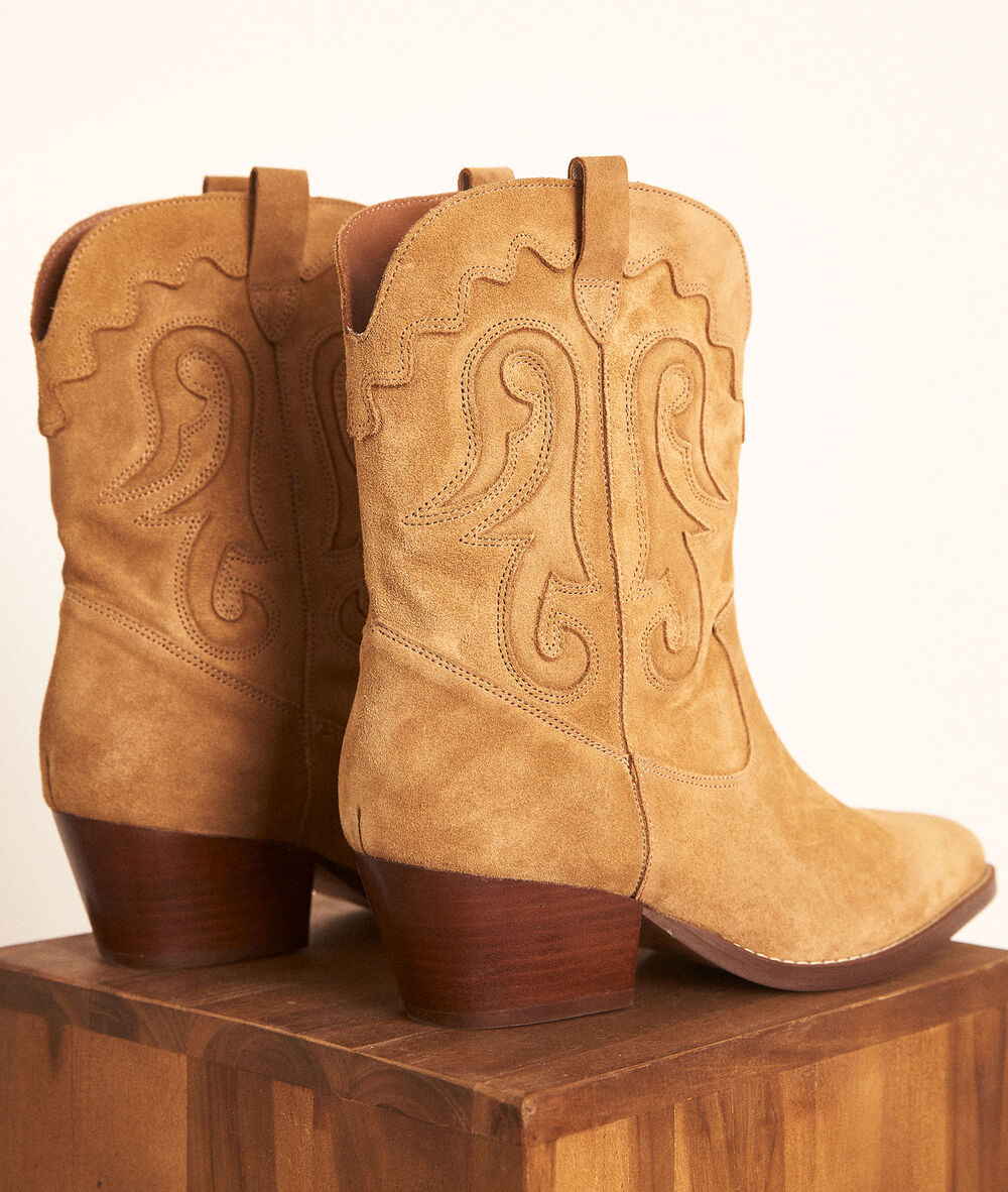Boots santiags en cuir velours camel heglantine naturel.