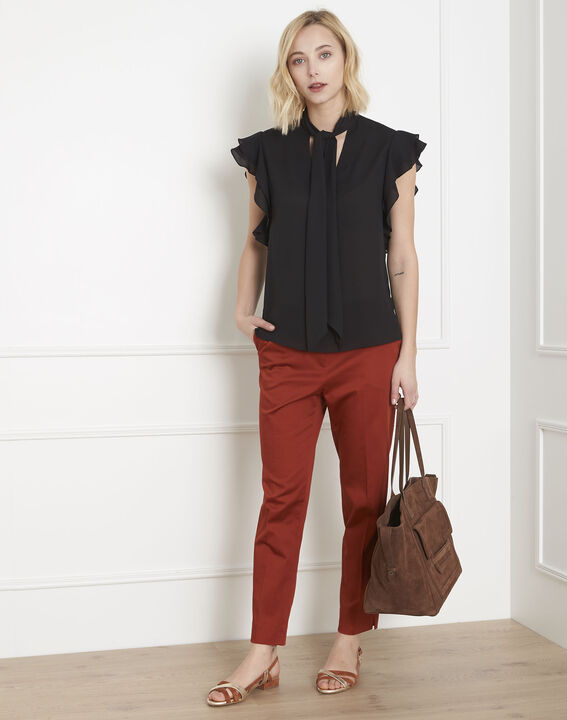Blouse noire volants et col lavallière Valina | 1-2-3 Blouse noire volants et col lavallière Valina PhotoZ | 1-2-3