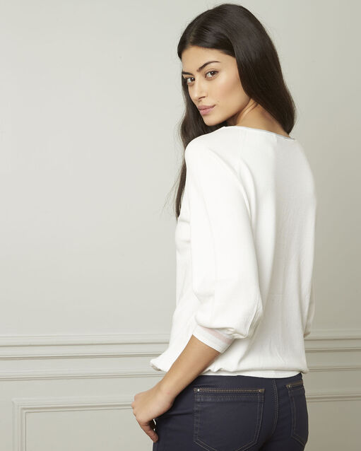 Pull blanc esprit sporty détails lurex amarante ecru.