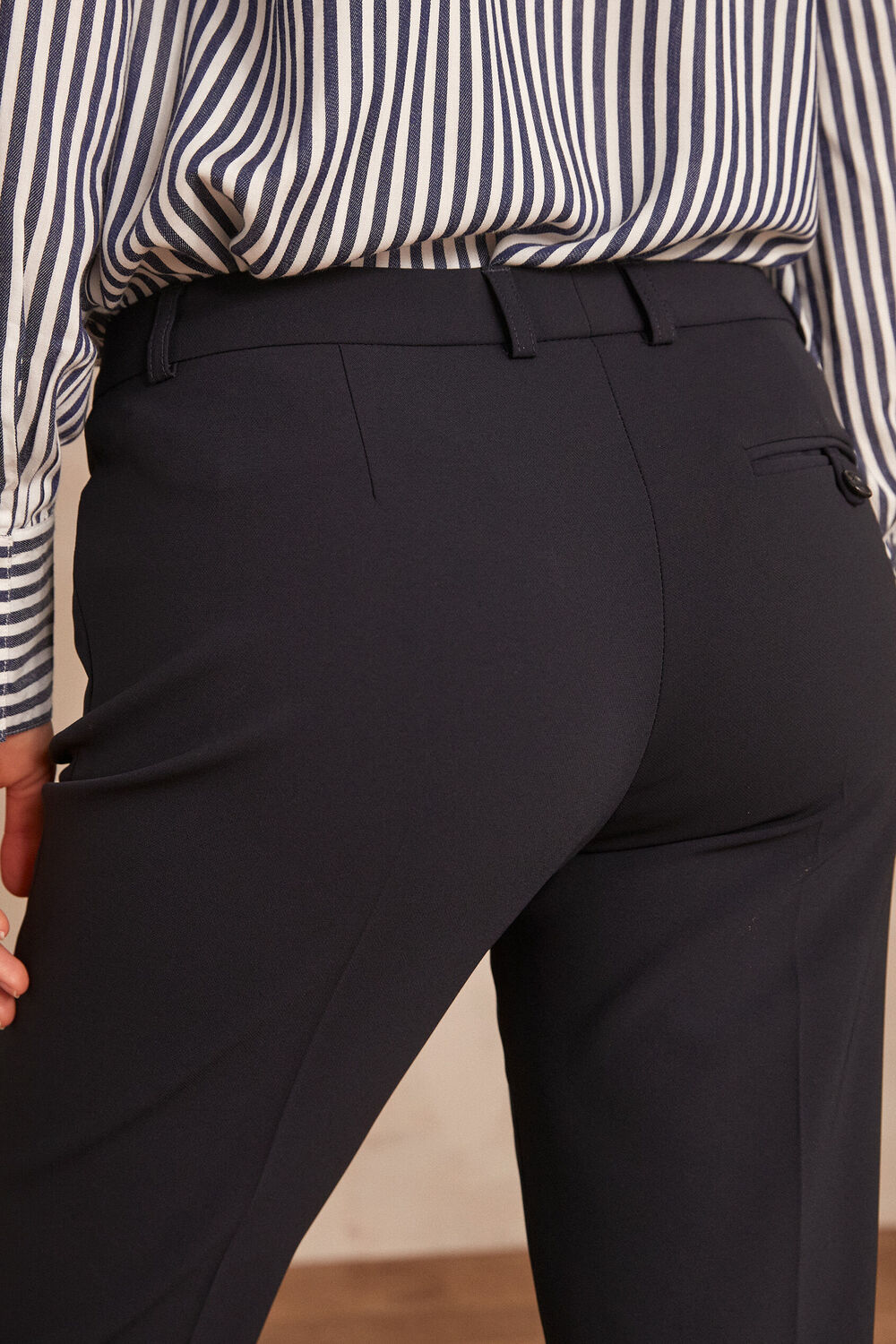 Pantalon cigarette en microfibre valero marine.