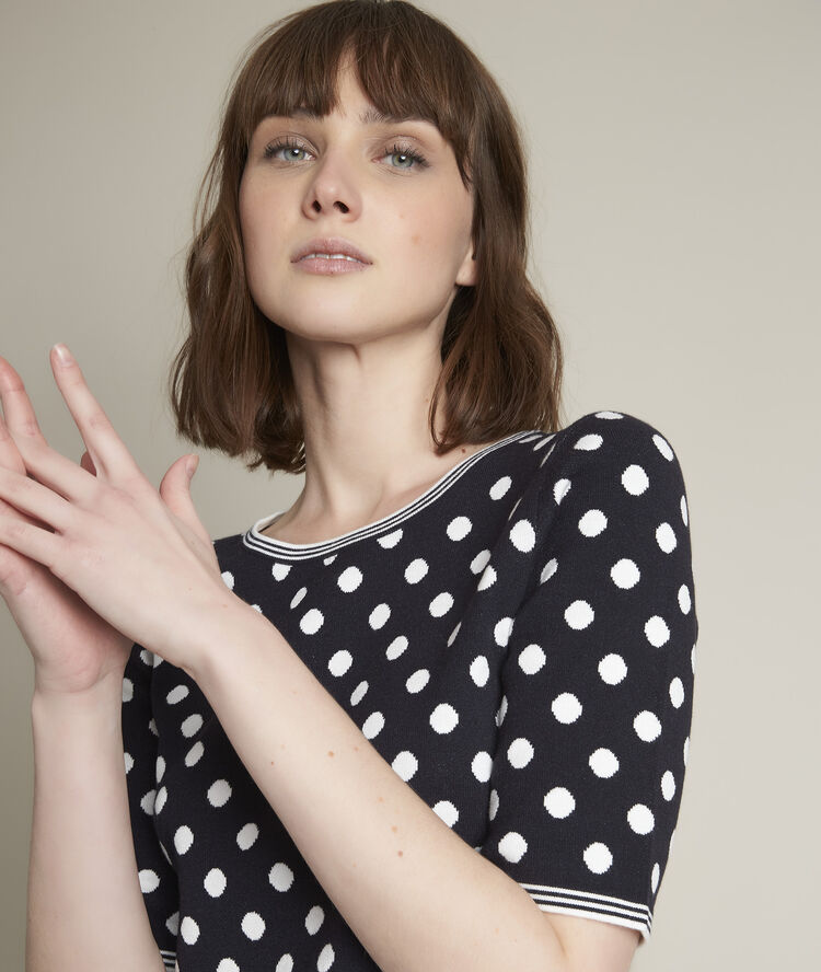 Pull jacquard à pois dots marine.