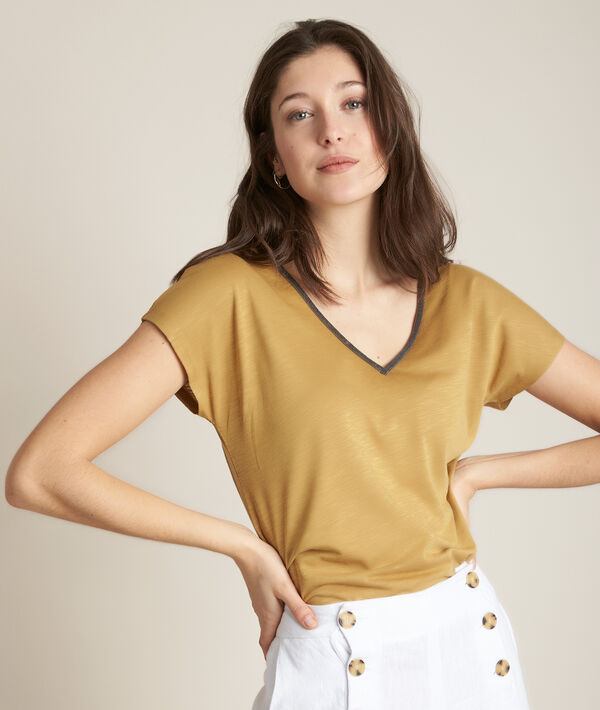Tee-shirt ocre encolure perlée Remy | 1-2-3 Tee-shirt ocre encolure perlée Remy PhotoZ | 1-2-3