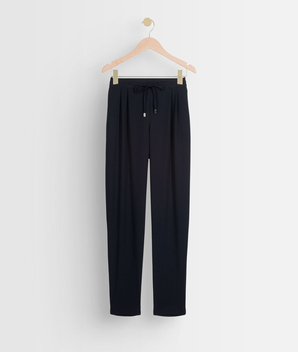 Pantalon carotte en crêpe marine flynn marine.