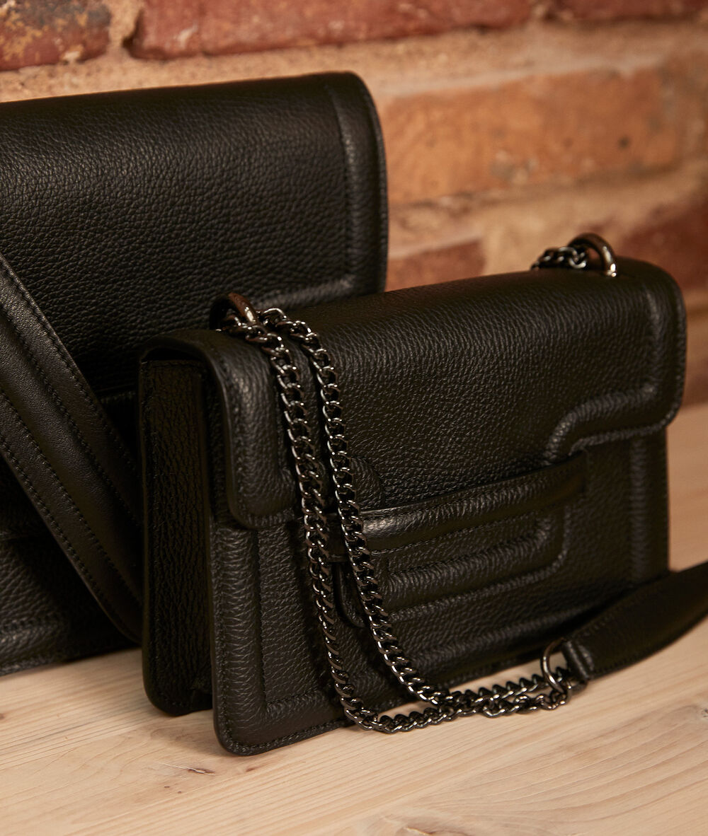 Le mini 123 noir en cuir noir.