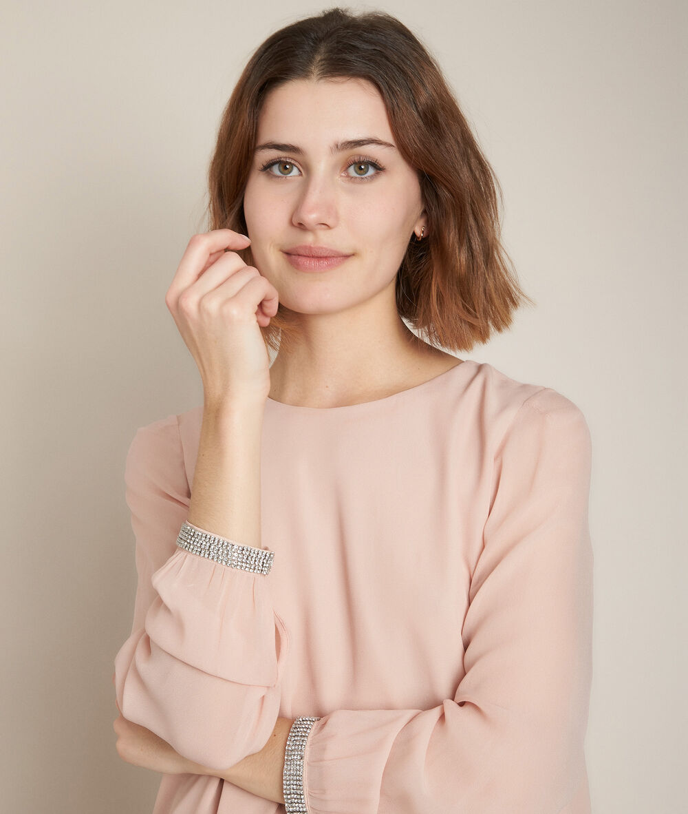 Robe détail bijou poudre omelie poudre.