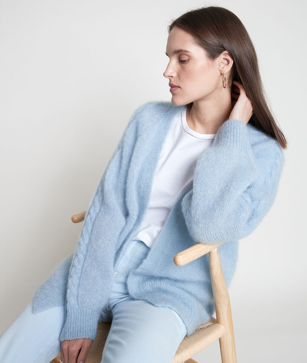 Cardigan en mohair à manches torsadées bleu ciel Tamara | 1-2-3 Cardigan en mohair à manches torsadées bleu ciel Tamara PhotoZ | 1-2-3