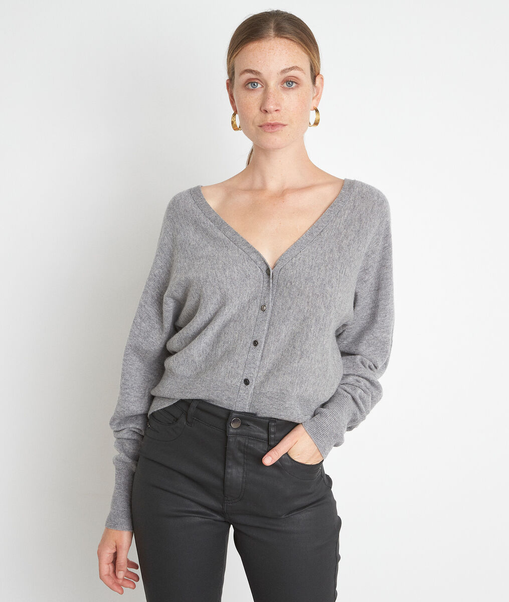 Cardigan en laine recyclée au decolleté plongeant gris Tess | 1-2-3 Cardigan en laine recyclée au decolleté plongeant gris Tess PhotoZ | 1-2-3
