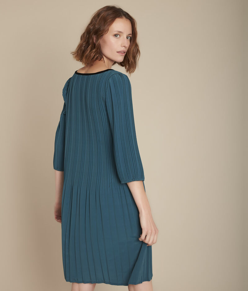Robe droite plissée iris cypres.