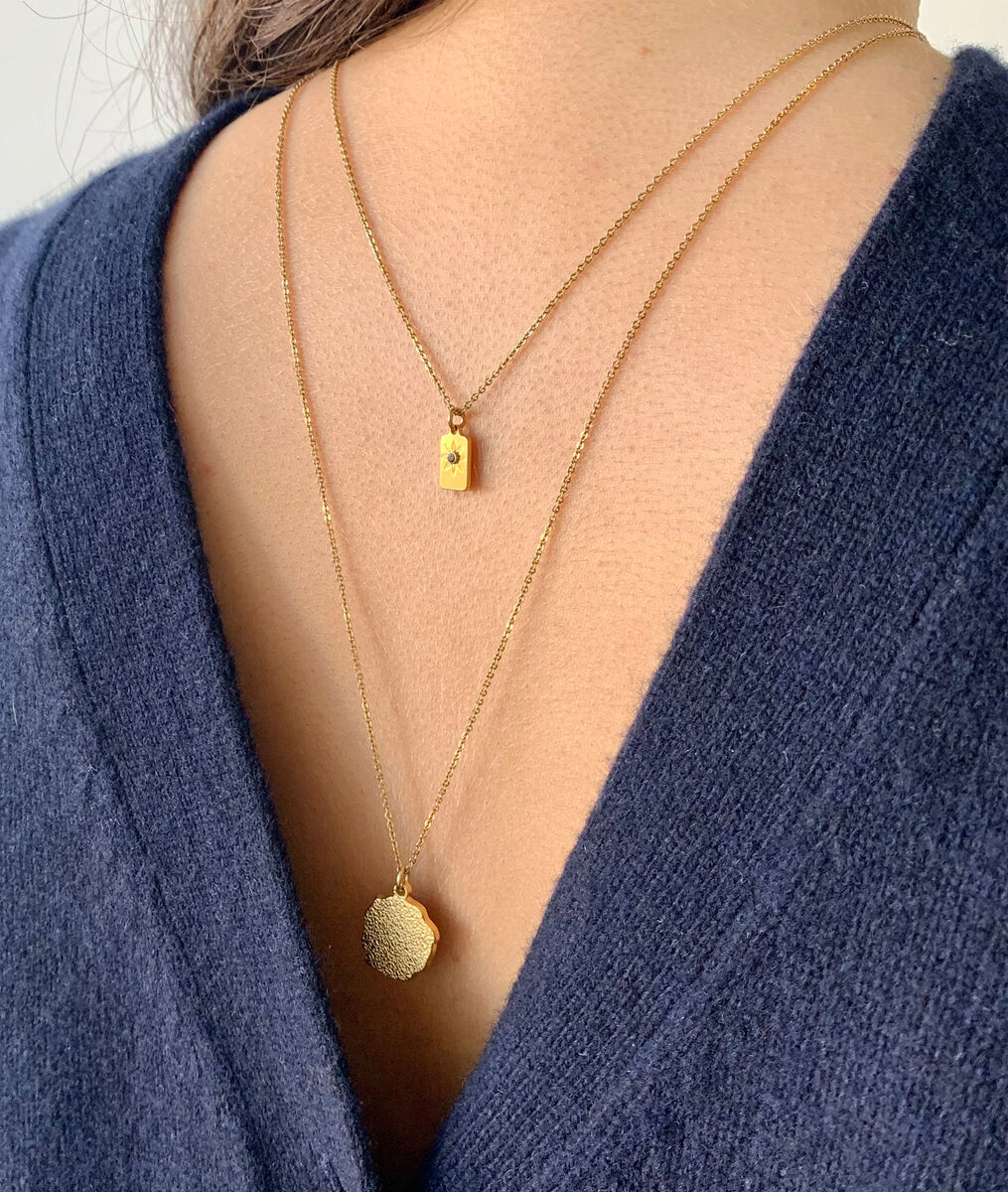 Collier médaille pépite or Bijoux Léone | 1-2-3 Collier médaille pépite or Bijoux Léone PhotoZ | 1-2-3