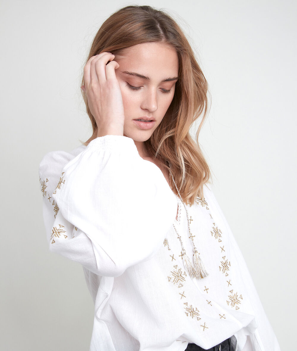 Blouse bohême brodée tevaelle ecru.