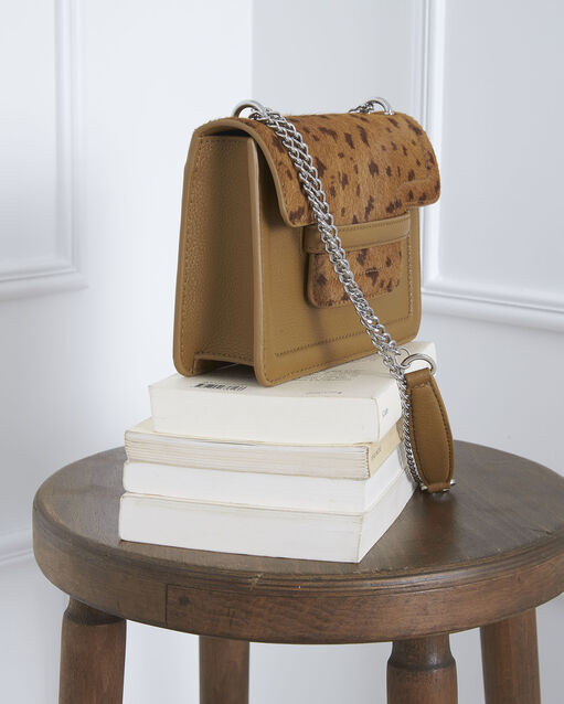 Le mini fauve camel.