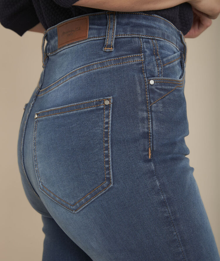 L'iconique : jean slim sculptant stone used sabrina delave clair.