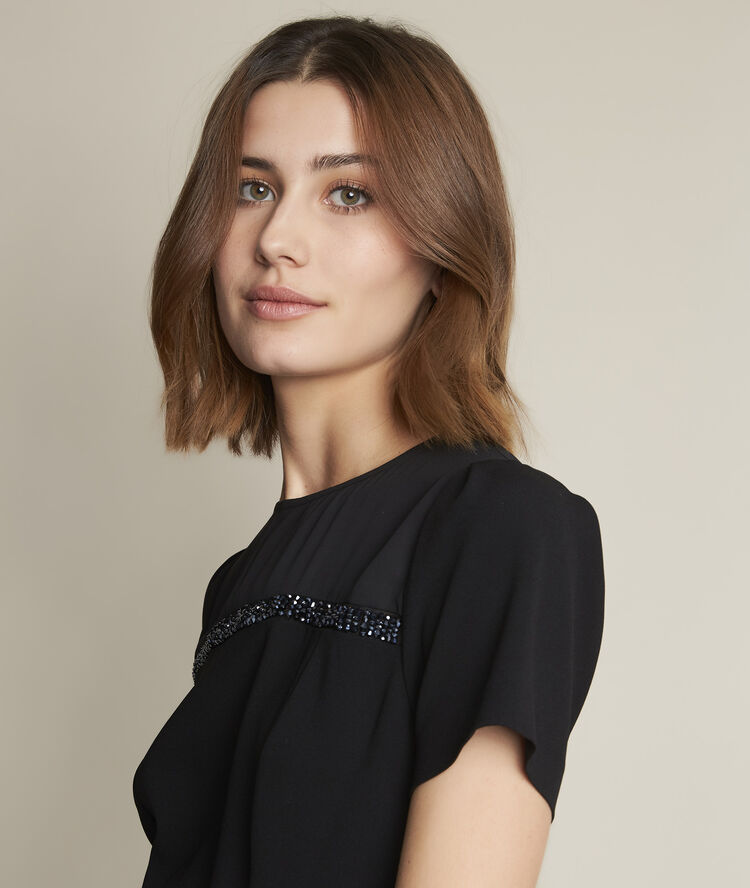 Robe courte à strass ness noir.