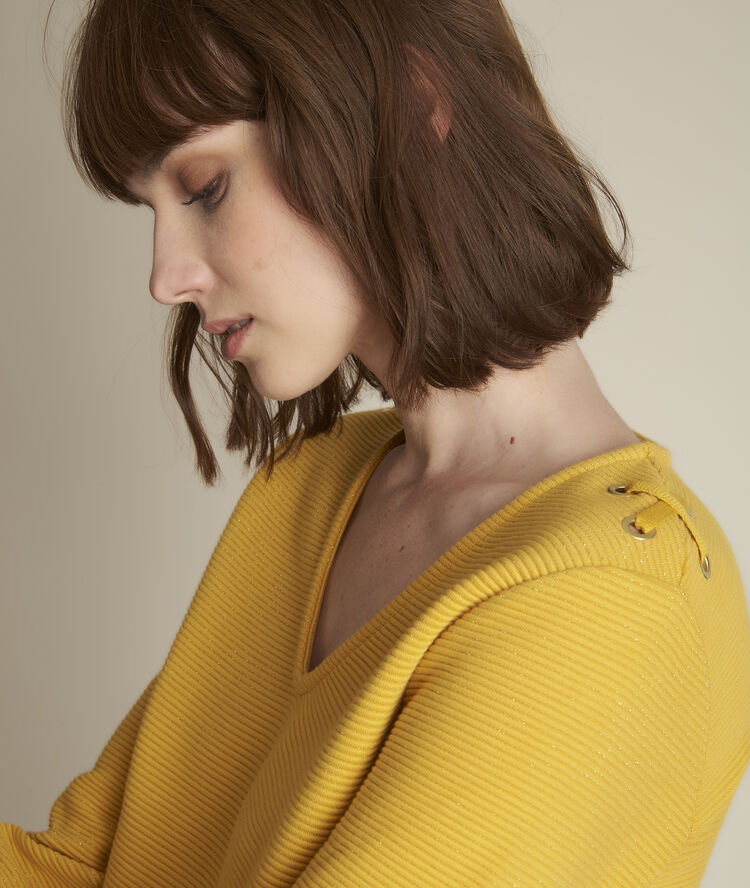 Top jaune brillant regate miel.